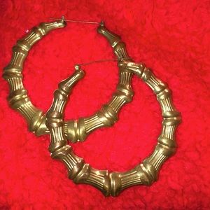 cute gold hoops 💕